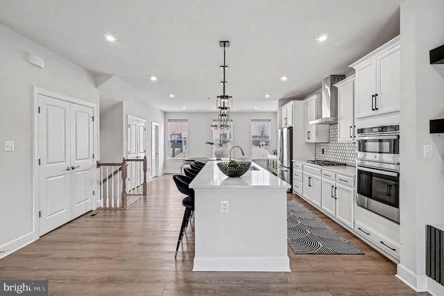 10878 FOXTROT CIR, Upper Marlboro, MD 20772