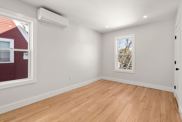 20 Townsedn St, Waltham, MA 02453