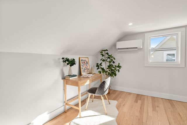 20 Townsedn St, Waltham, MA 02453