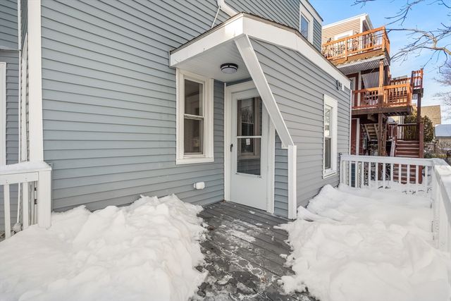 20 Townsedn St, Waltham, MA 02453