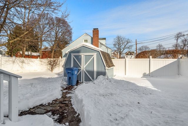 20 Townsedn St, Waltham, MA 02453