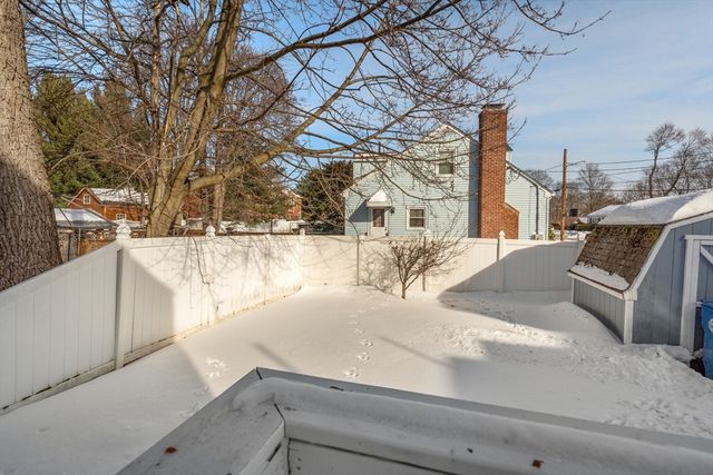 20 Townsedn St, Waltham, MA 02453