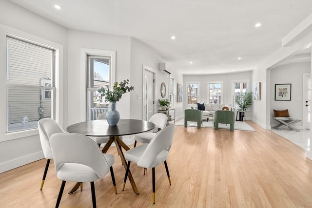 20 Townsedn St, Waltham, MA 02453