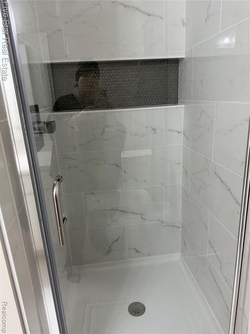 136 Shore Brook Lane, Commerce Twp, MI 48390