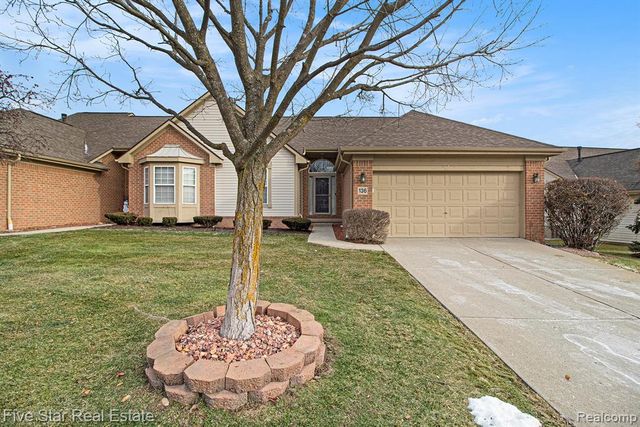136 Shore Brook Lane, Commerce Twp, MI 48390
