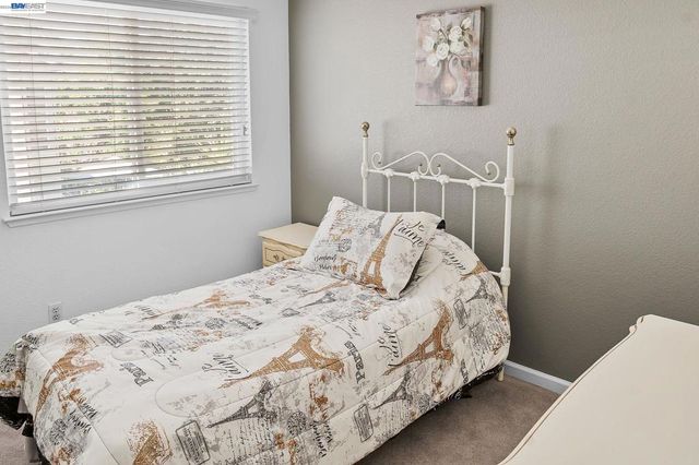 1110 Plymouth Dr, Tracy, CA 95376