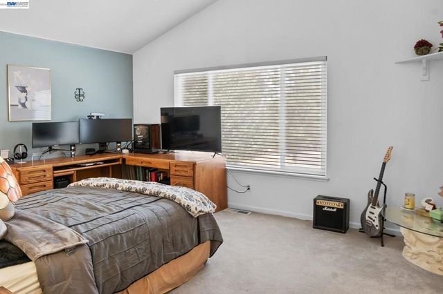1110 Plymouth Dr, Tracy, CA 95376