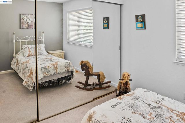 1110 Plymouth Dr, Tracy, CA 95376