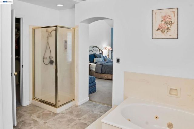 1110 Plymouth Dr, Tracy, CA 95376