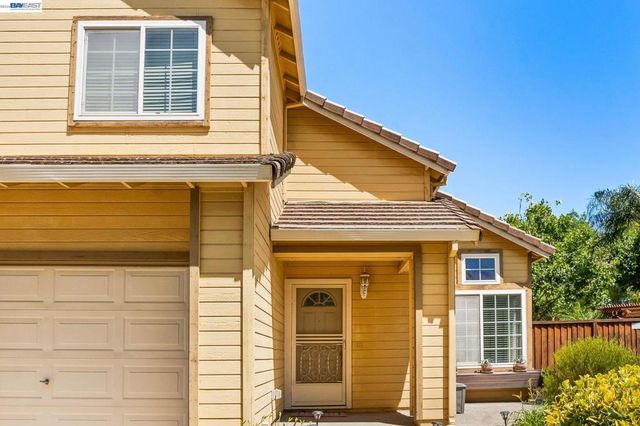 1110 Plymouth Dr, Tracy, CA 95376