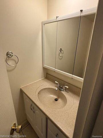 37543 Colonial Drive 124, Westland, MI 48185