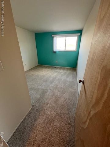 37543 Colonial Drive 124, Westland, MI 48185