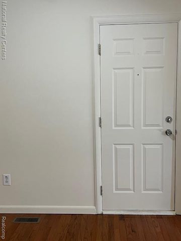 37543 Colonial Drive 124, Westland, MI 48185