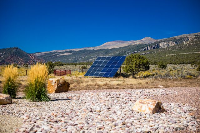 7424 N OLD POWER PLANT RD, Vernal, UT 84078