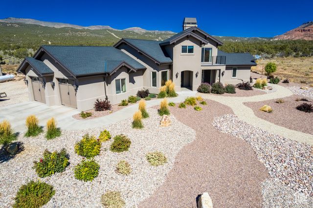 7424 N OLD POWER PLANT RD, Vernal, UT 84078