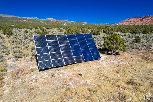 7424 N OLD POWER PLANT RD, Vernal, UT 84078