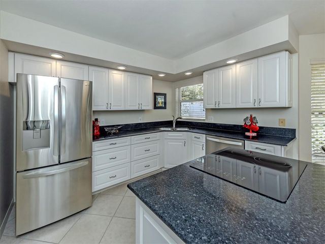 575 CLUBSIDE CIRCLE 35, Venice, FL 34293