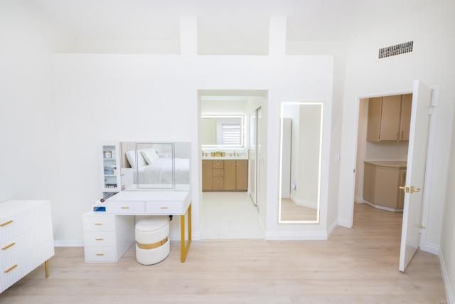 11376 Via Rancho San Diego Road F, El Cajon, CA 92019