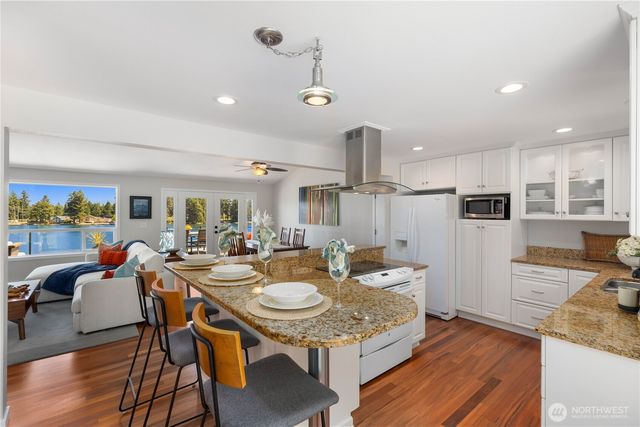 2527 211th Avenue E, Lake Tapps, WA 98391