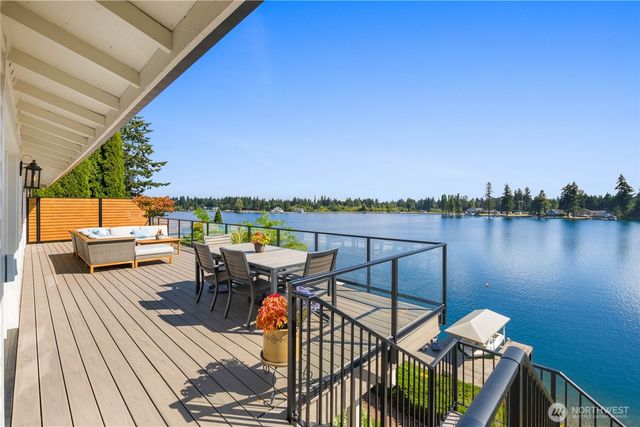 2527 211th Avenue E, Lake Tapps, WA 98391