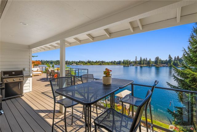 2527 211th Avenue E, Lake Tapps, WA 98391