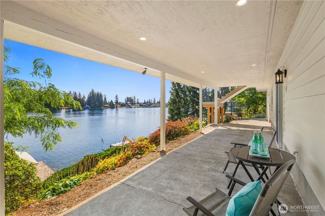 2527 211th Avenue E, Lake Tapps, WA 98391