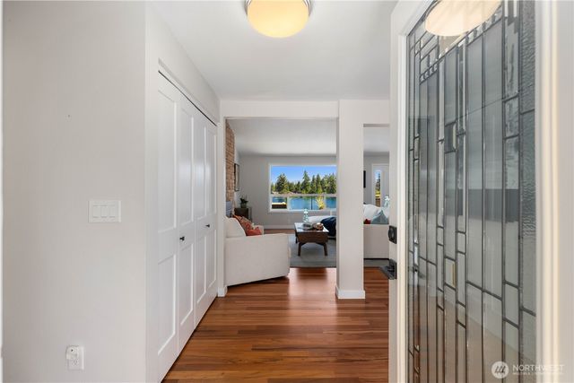 2527 211th Avenue E, Lake Tapps, WA 98391