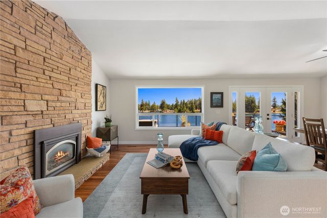 2527 211th Avenue E, Lake Tapps, WA 98391