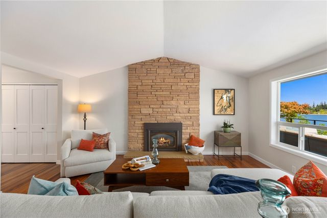 2527 211th Avenue E, Lake Tapps, WA 98391