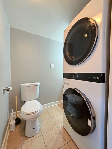 319 Meadow Green Lane, Round Lake Beach, IL 60073