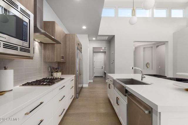 1629 E MONTEBELLO Avenue, Phoenix, AZ 85016