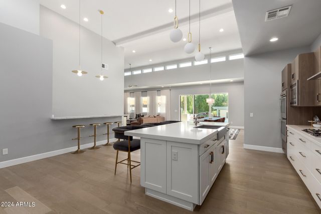 1629 E MONTEBELLO Avenue, Phoenix, AZ 85016