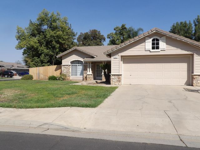 2837 Beverly Avenue, Clovis, CA 93611