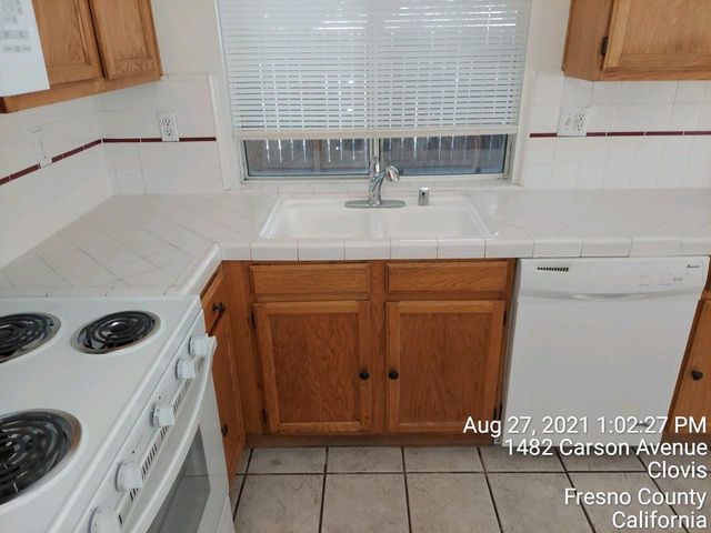 2837 Beverly Avenue, Clovis, CA 93611