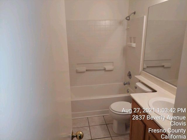 2837 Beverly Avenue, Clovis, CA 93611