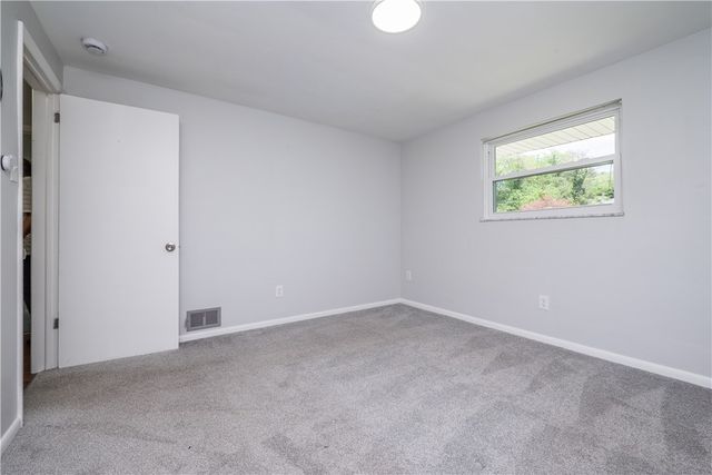 239 Pointview, Brentwood, PA 15227