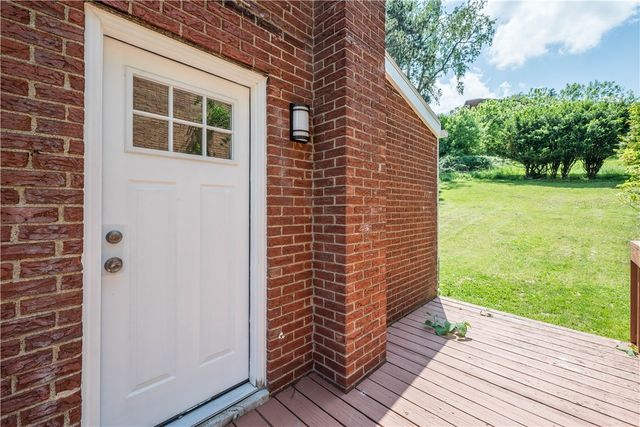 239 Pointview, Brentwood, PA 15227