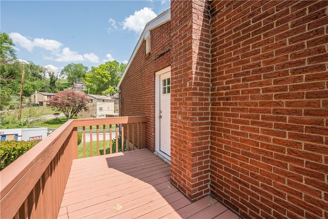 239 Pointview, Brentwood, PA 15227