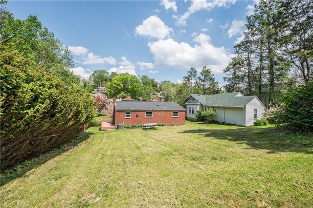 239 Pointview, Brentwood, PA 15227