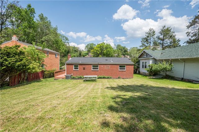 239 Pointview, Brentwood, PA 15227