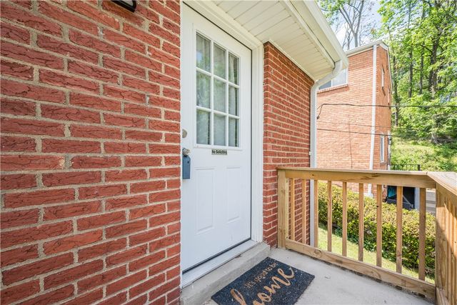 239 Pointview, Brentwood, PA 15227