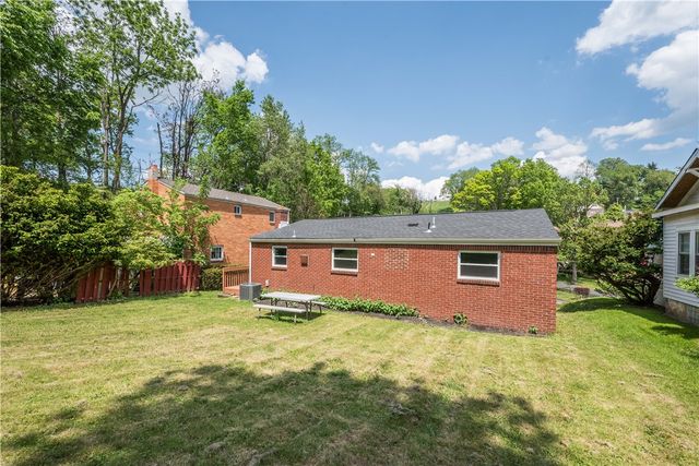 239 Pointview, Brentwood, PA 15227