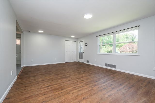 239 Pointview, Brentwood, PA 15227