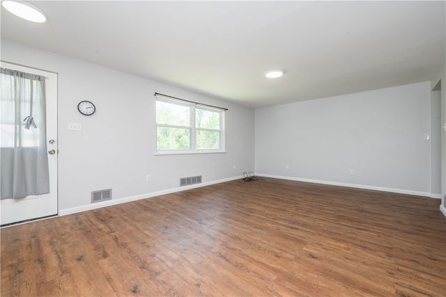 239 Pointview, Brentwood, PA 15227