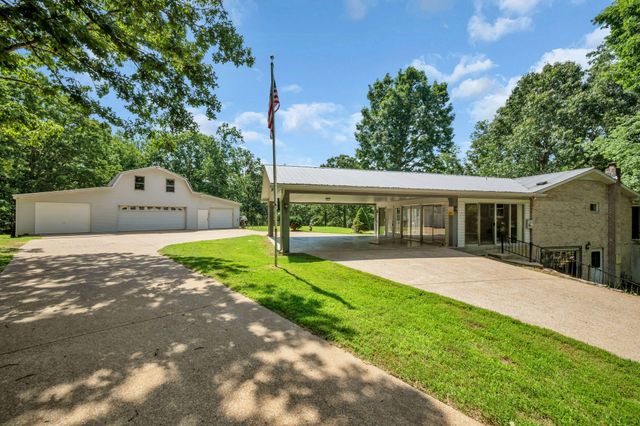 4251 Moss Hill Dr, Nunnelly, TN 37137
