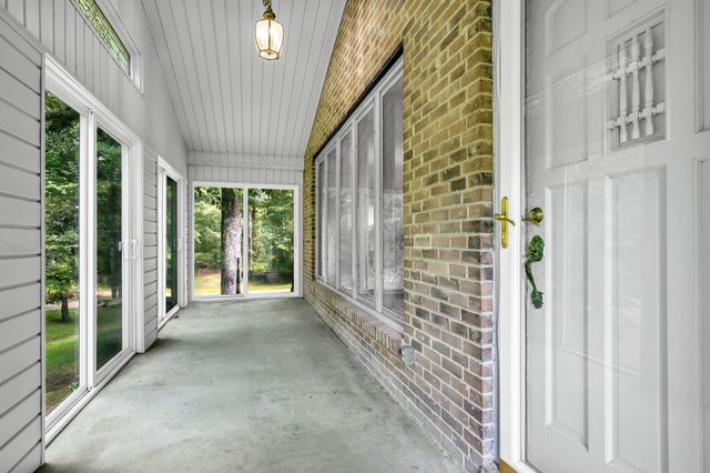 4251 Moss Hill Dr, Nunnelly, TN 37137