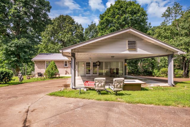 4251 Moss Hill Dr, Nunnelly, TN 37137