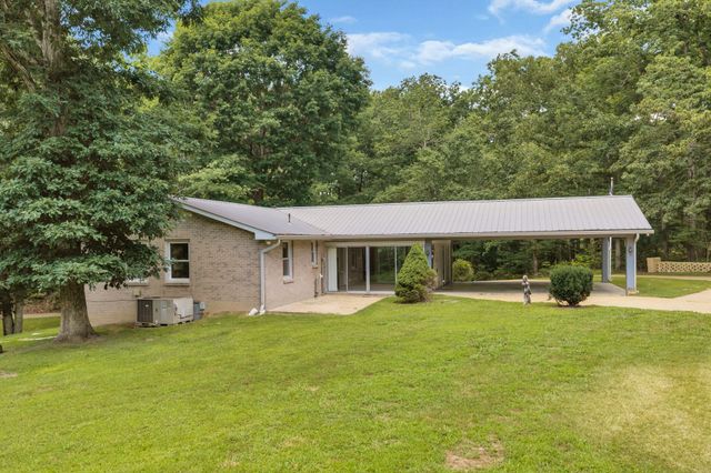 4251 Moss Hill Dr, Nunnelly, TN 37137