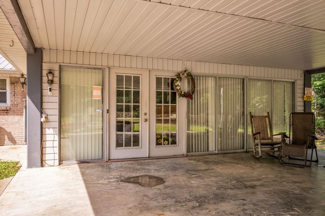 4251 Moss Hill Dr, Nunnelly, TN 37137