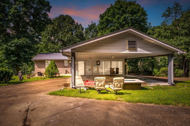 4251 Moss Hill Dr, Nunnelly, TN 37137